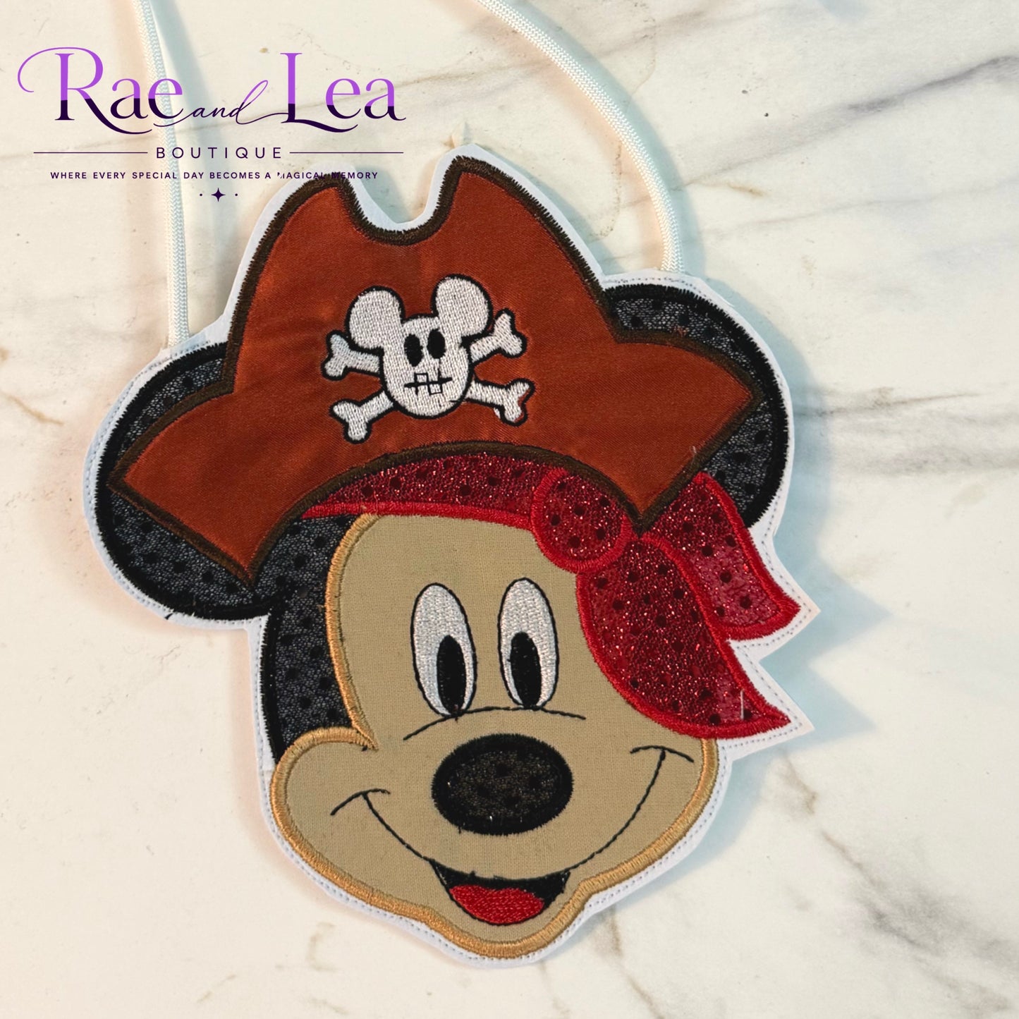 Mickey Pirate  II Flatlay